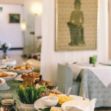 Hotel Eveline Portosole