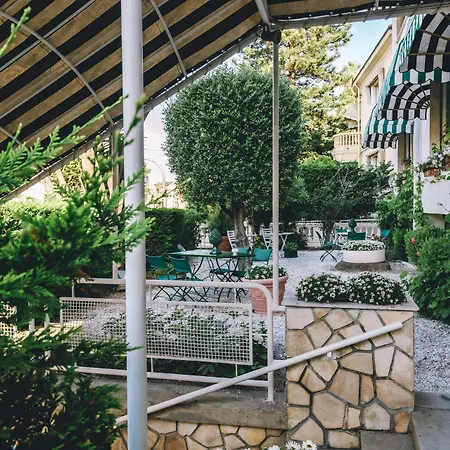 Hotel Eveline Portosole