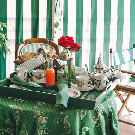 伊夫林波特索雷酒店 酒店