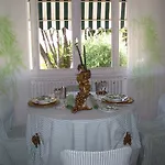 Готель Eveline Portosole