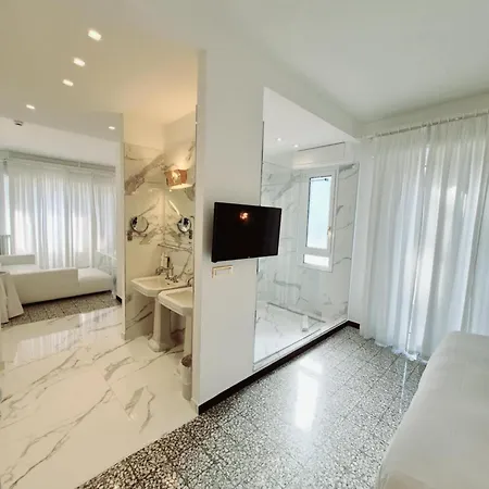 Отель Eveline Portosole