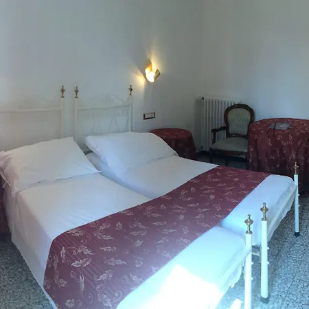 Eveline Portosole Отель