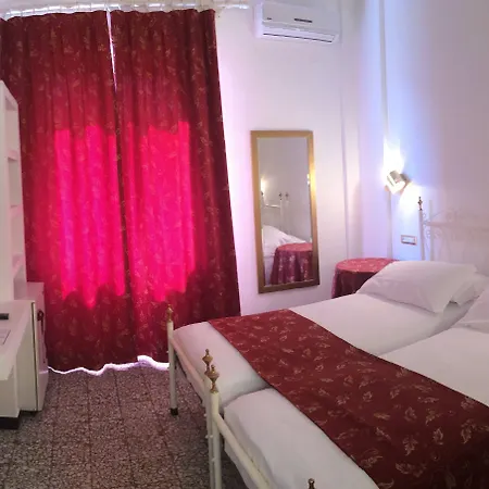 Отель Eveline Portosole Санремо