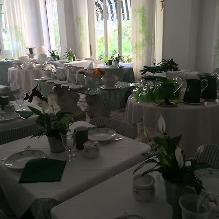 Eveline Portosole Отель Санремо